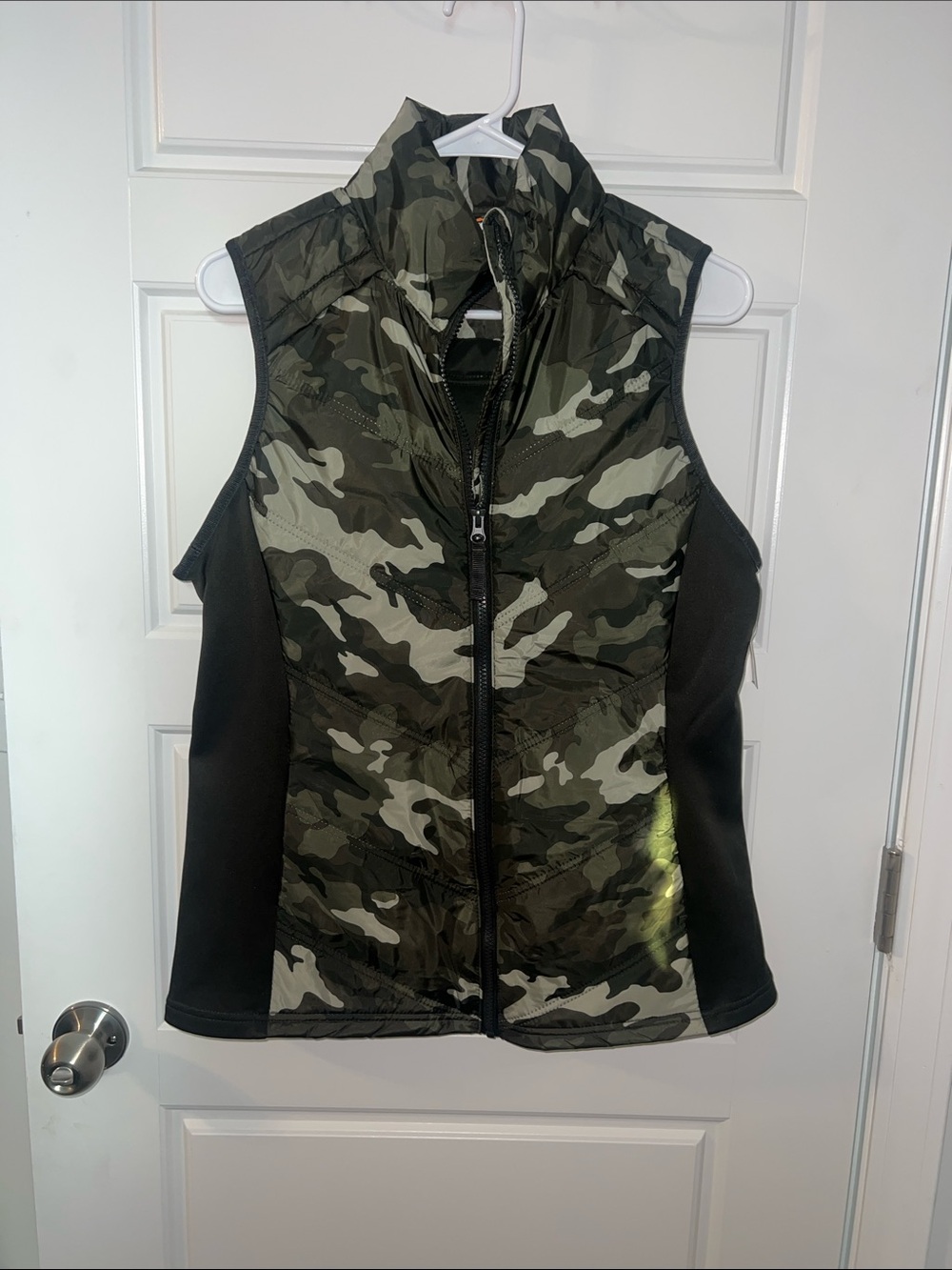 Avia Women's Camo Quilted Puffer Vest in Green and Black